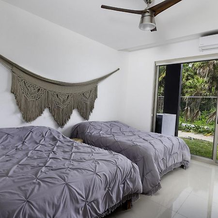 Angelina 28 Beachfront And Family Apartments - Modern And Relaxing Long Stays - 20 Min From Cancun Airport Puerto Morelos Eksteriør bilde