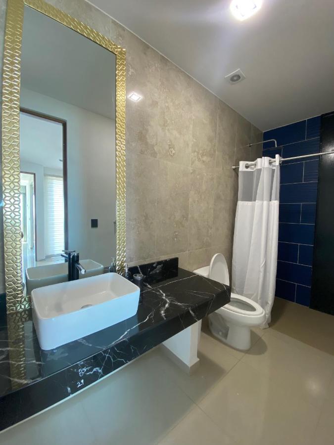 Angelina 28 Beachfront And Family Apartments - Modern And Relaxing Long Stays - 20 Min From Cancun Airport Puerto Morelos Eksteriør bilde
